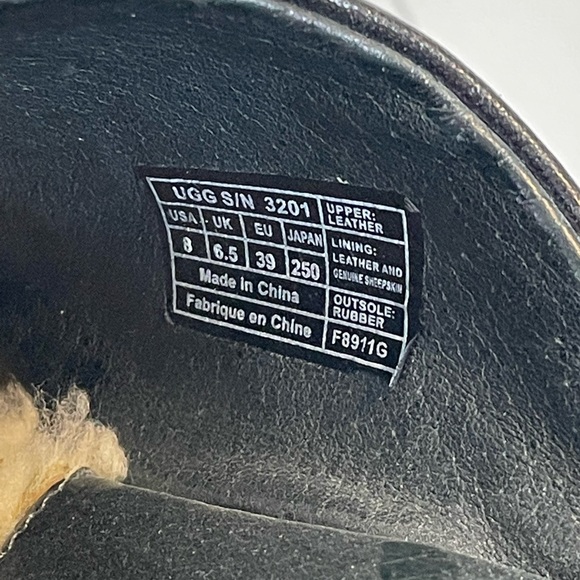 UGG CLOGS - Picture 7 of 8